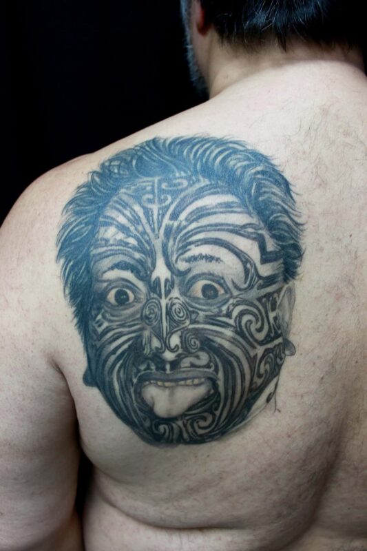 tatuaggi maori gambe